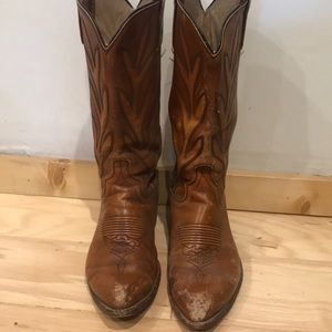 Cat’s Paw Cowboy boots.Women’s size 9.5,Men’s 8 D
